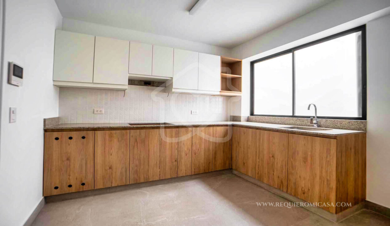 Departamento frente a parque en surco20