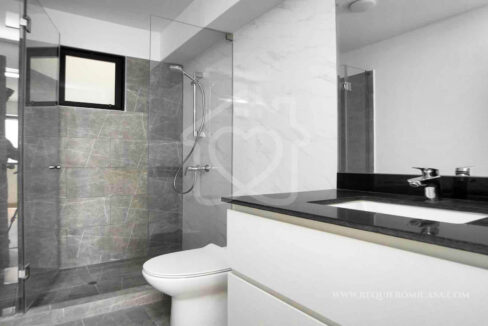 Departamento frente a parque en surco27