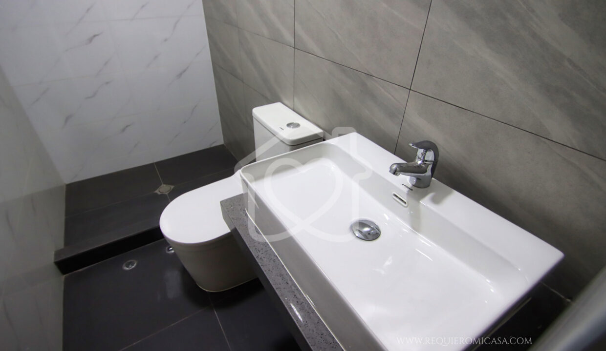 venta dpto frente a parque surco19