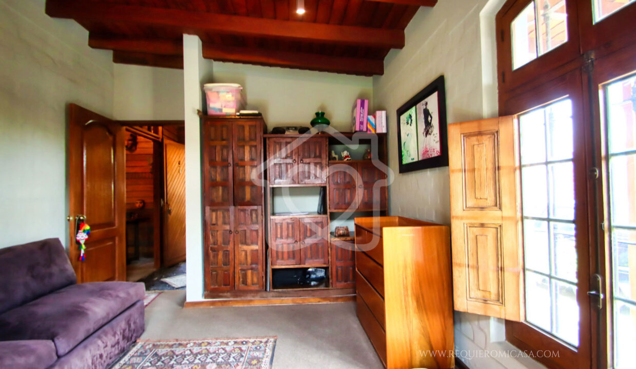 casa en venta en la molina30