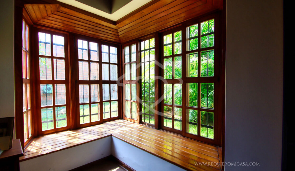 casa en venta en la molina40
