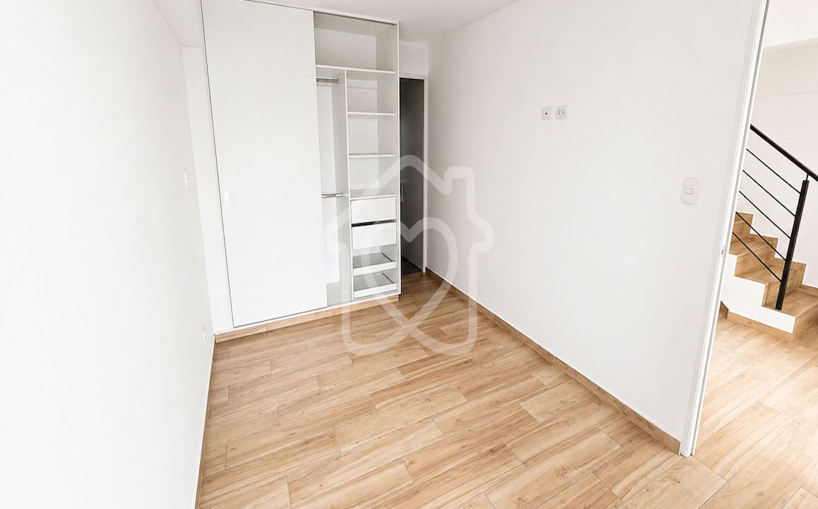 DUPLEX FRENTE A PARQUE VALLE HERMOSO25
