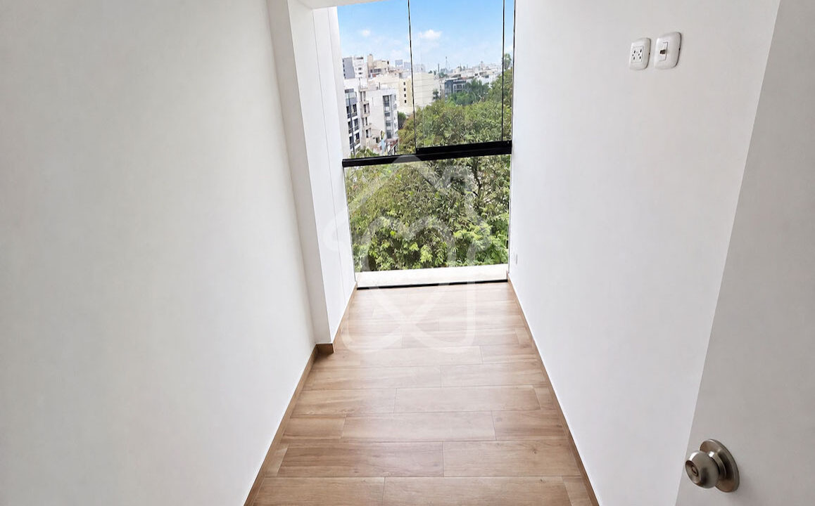 DUPLEX FRENTE A PARQUE VALLE HERMOSO31