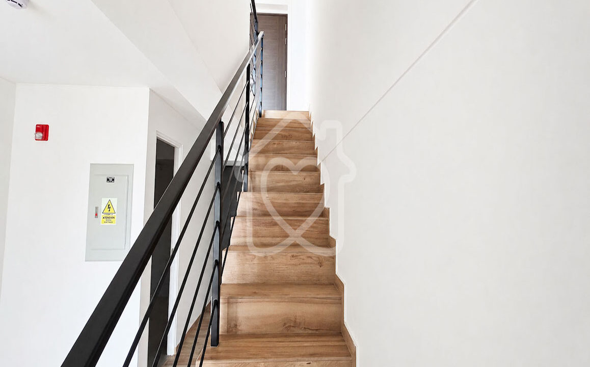 DUPLEX FRENTE A PARQUE VALLE HERMOSO35