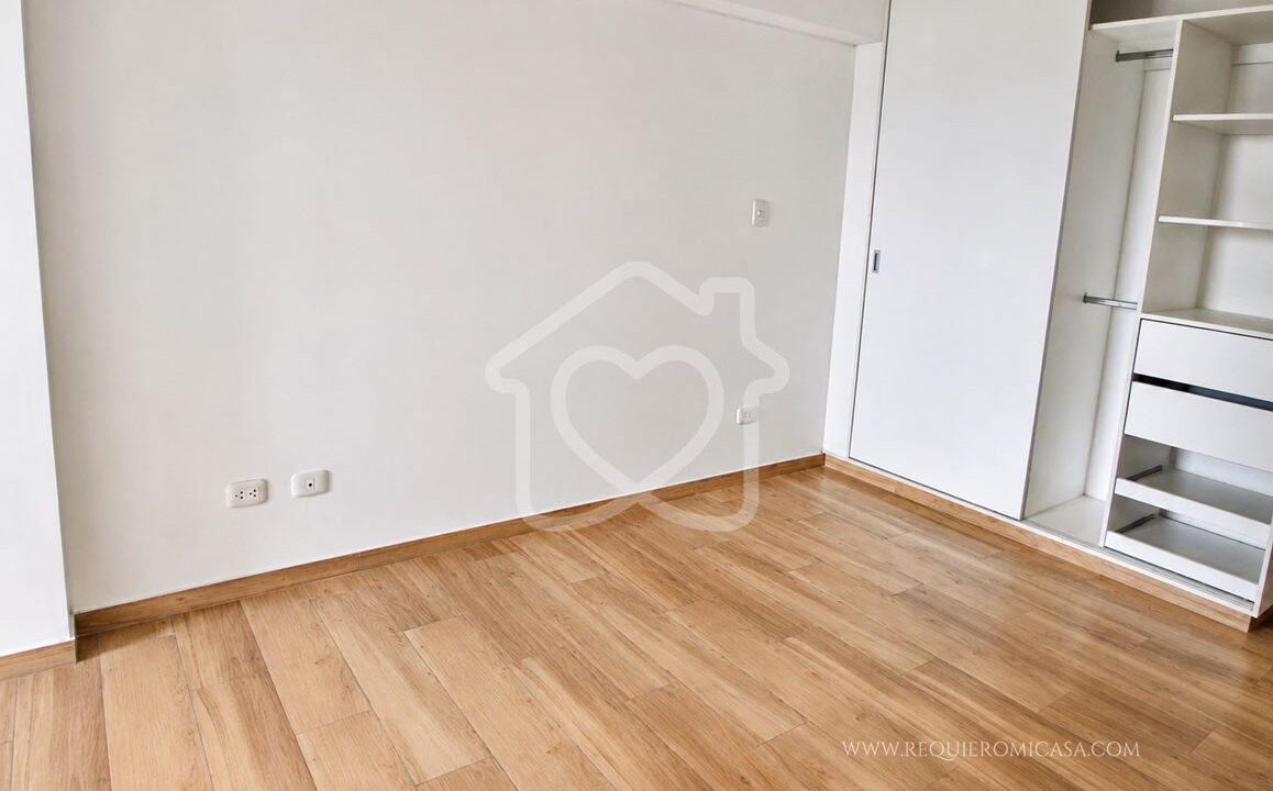DUPLEX FRENTE A PARQUE VALLE HERMOSO8