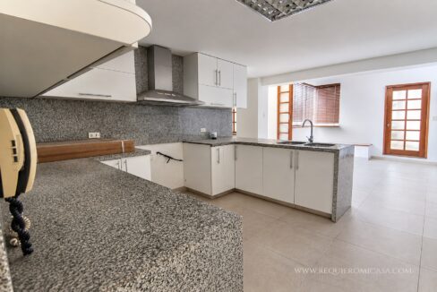 casa en venta los alamos surco5