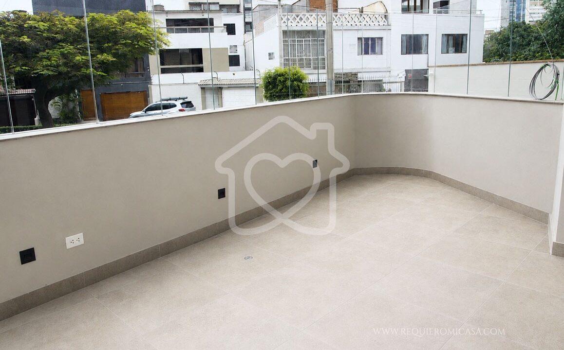 departamento frente a parque barranco4