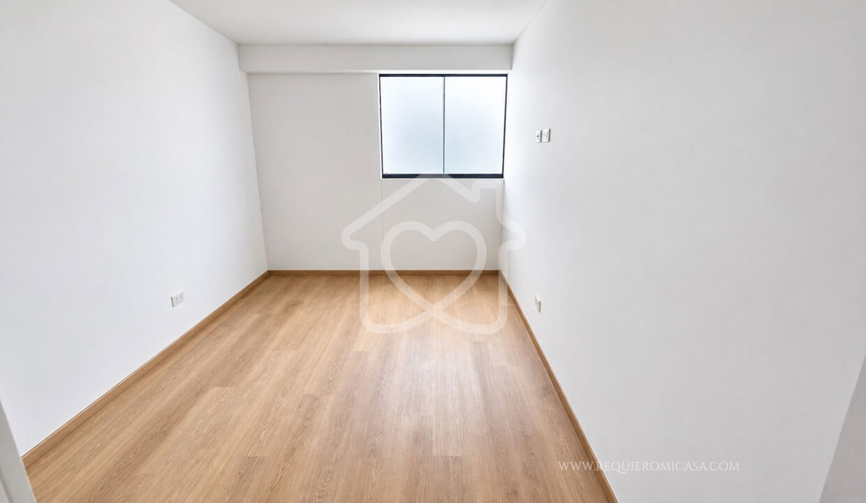 dpto en venta en surco tambo de monterrico25
