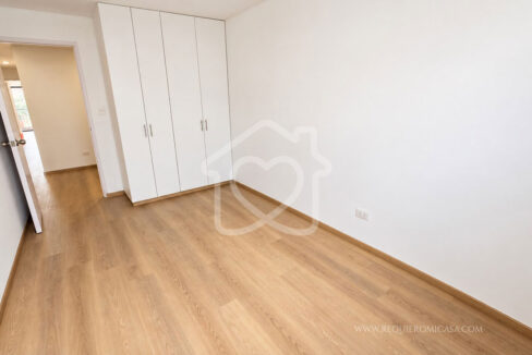 dpto en venta en surco tambo de monterrico26