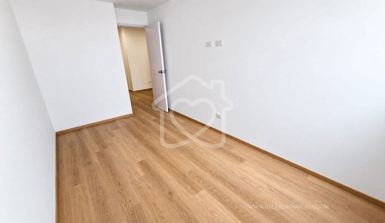 dpto en venta en surco tambo de monterrico28
