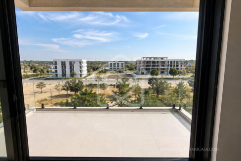duplex con piscina frente a parque surco19